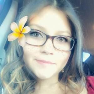 Meet your Posher, Kenia